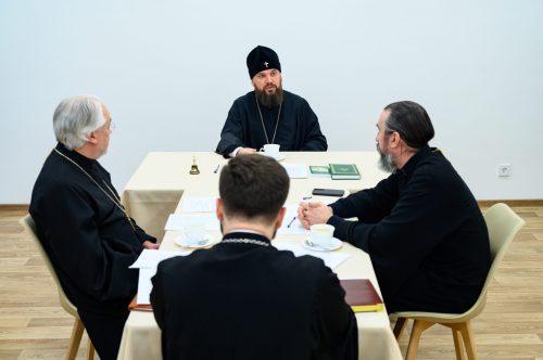 Митрополит Арсений провел рабочую встречу с благочинными викариатства