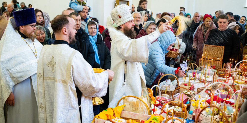 В Великую Субботу митрополит Арсений совершил Литургию в храме Успения Пресвятой Богородицы в Останкине