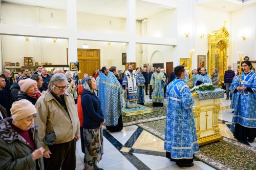 Митрополит Арсений совершил Божественную Литургию в храме святых равноапостольных Мефодия и Кирилла в Ростокине