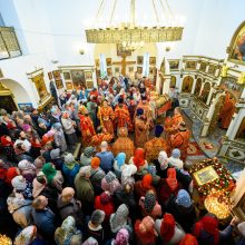 В Светлую Пятницу митрополит Арсений совершил Божественную литургию в храме «Живоносный Источник» в Бибиреве