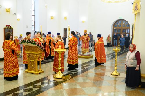В канун Недели 2-й по Пасхе митрополит Арсений возглавил всенощное бдение в храме Успения Пресвятой Богородицы в Останкине