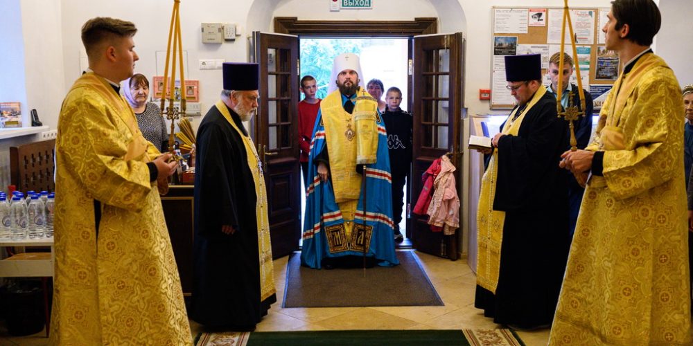 Накануне Недели 9-й по Пятидесятнице митрополит Арсений возглавил всенощное бдение в храме Живоначальной Троицы в усадьбе Свиблово