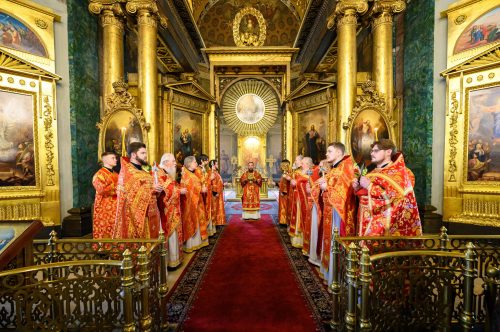 В день престольного праздника митрополит Арсений совершил Божественную литургию в храме Мартина Исповедника в Алексеевской Новой Слободе