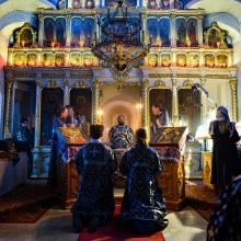 Митрополит Арсений совершил Литургию Преждеосвященных Даров в храме Положения Ризы Пресвятой Богородицы во Влахерне, в Леонове