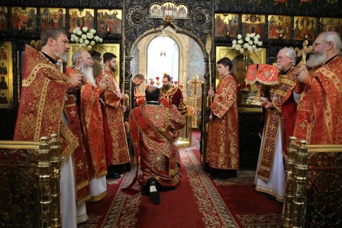 Престольный праздник молитвенно отметили в храме святых мучеников Адриана и Наталии в Бабушкине