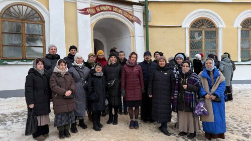 Молодежь храма иконы Божией Матери «Отрада и Утешение» в Ярославском совершила паломничество в Псково-Печерский монастырь