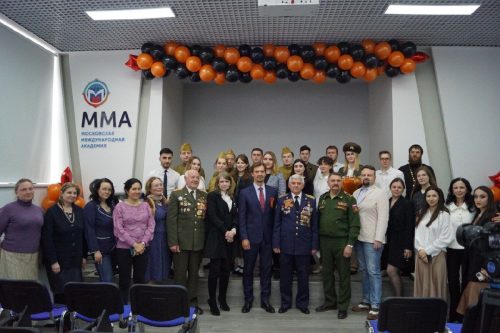 Иерей Иоанн Янушек посетил концерт в Московской Международной Академии посвященный Дню Победы