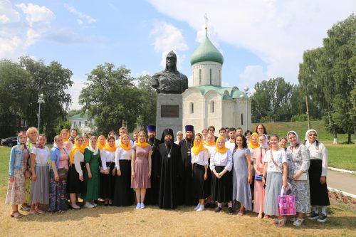 Объединенный молодежный хор Северо-Восточного и Юго-Восточного викариатств посетил г. Переславль-Залесский