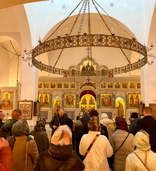 Храм иконы Божией Матери «Неопалимая Купина» в Отрадном посетили представители концерна «КРОСТ»