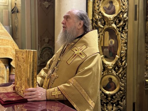 Митрополит Александр совершил Божественную литургию в день памяти преподобномученицы Анастасии Римляныни в храме Представительства Митрополичьего округа в Москве