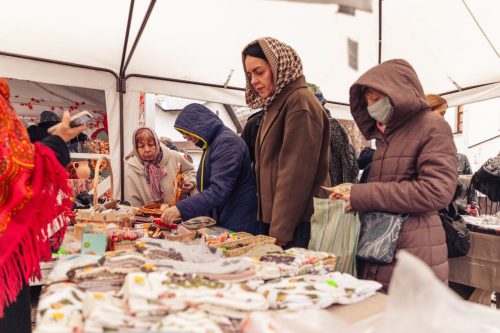 В храме Казанской иконы Божией Матери в Лосиноостровской состоялась праздничная благотворительная ярмарка