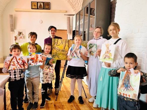 Лекция и мастер-класс художника Федора Усачева прошли при храме Тихвинской иконы Божией Матери в Алексеевском