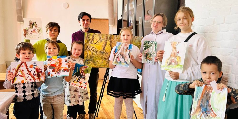 Лекция и мастер-класс художника Федора Усачева прошли при храме Тихвинской иконы Божией Матери в Алексеевском