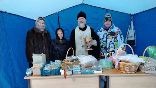 Рождественская благотворительная ярмарка прошла в храме Владимирской иконы Божией Матери в Виноградове