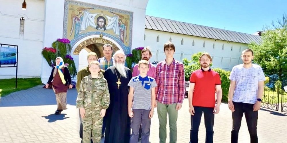 Паломническая поездка приходской группы храма святых мучеников Адриана и Наталии в Бабушкине