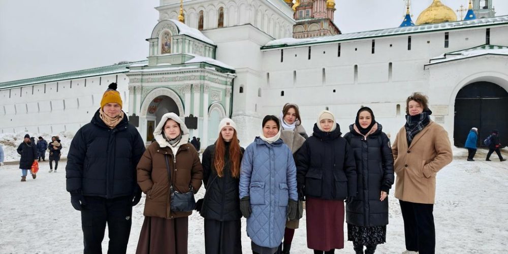 Молодёжь храма Живоначальной Троицы в Останкино совершила паломническую поездку в Сергиев Посад