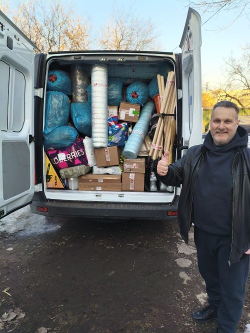 После долгой вынужденной паузы храм Ризоположения в Леонове отправил очередной рейс с помощью для добровольческой Бригады Святого Георгия