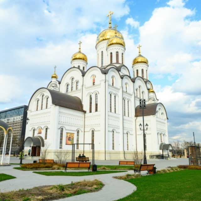 Предстоящее служение управляющего Северо-Восточным Московским викариатством митрополита Звенигородского Арсения на Страстной Седмице