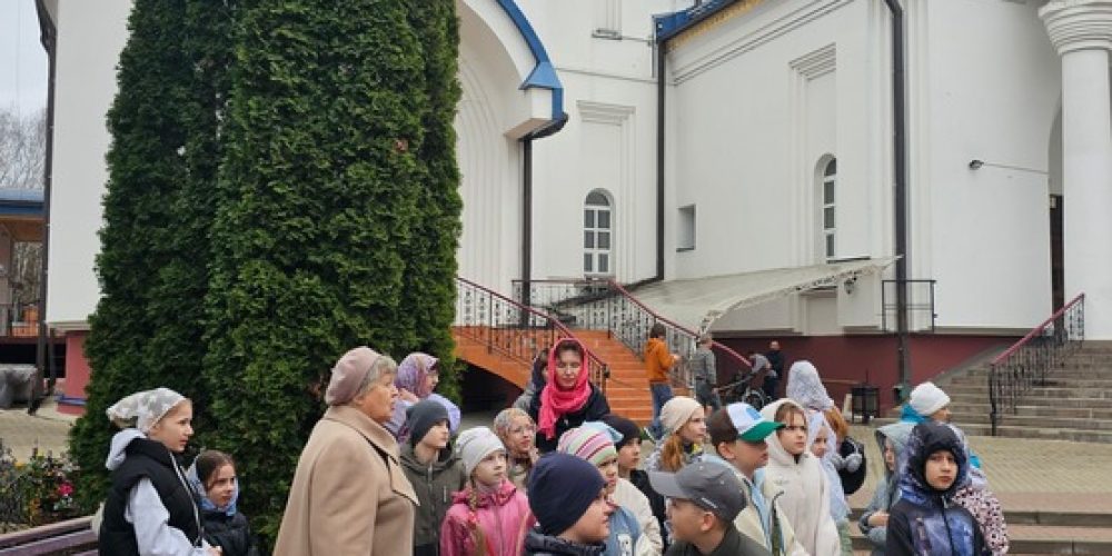 Учащиеся школы №1412 побывали в гостях в храме преподобного Сергия Радонежского в Бибиреве