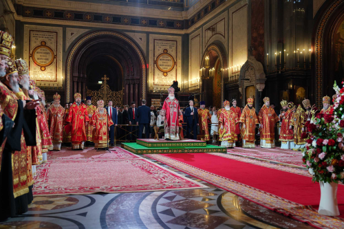 В праздник Светлого Христова Воскресения митрополит Арсений сослужил Святейшему Патриарху Кириллу за Пасхальной великой вечерней в Храме Христа Спасителя