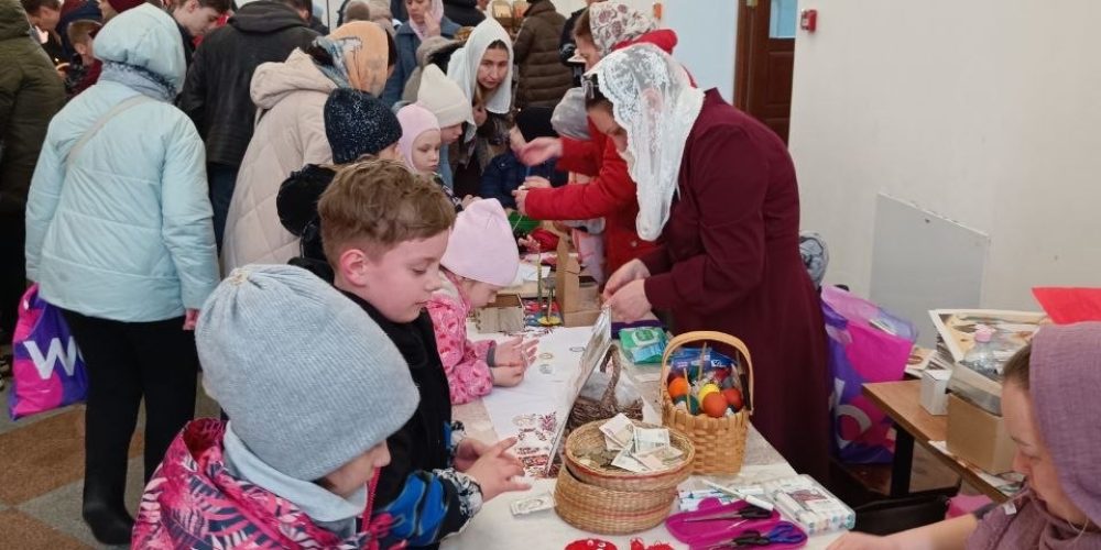 В храме Успения Пресвятой Богородицы в Останкине прошли мастер-классы по созданию пасхального декора