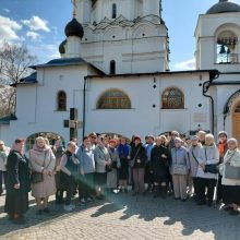 Храм Покрова Пресвятой Богородицы в Медведкове в дни Страстной седмицы провел для участников программы «Московское долголетие» серию занятий, посвященных Пасхе Христовой