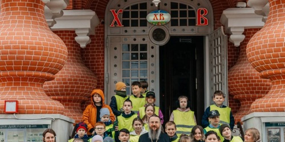 На Светлой седмице храм Живоначальной Троицы при бывшем приюте Бахрушиных посетили учащиеся школы № 1503