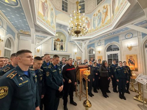 Возобновилось совершение регулярных богослужений в храме великомученика Георгия Победоносца при Академии ГПС МЧС России
