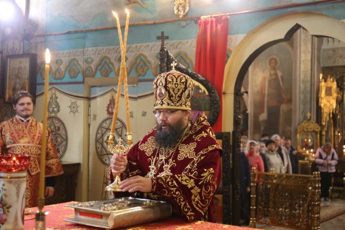 Престольный праздник молитвенно отметили в храме святых мучеников Адриана и Наталии в Бабушкине