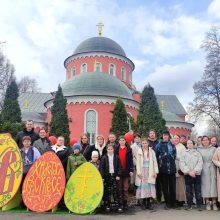 Прихожане храма святых мучеников Адриана и Наталии в Бабушкине совершили семейную паломническую поездку в Высоко-Петровский ставропигиальный мужской монастырь