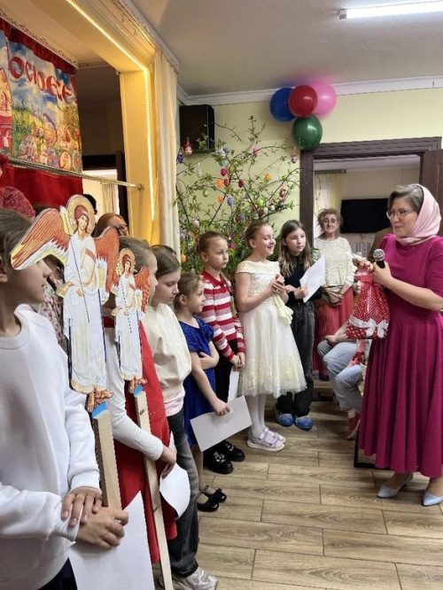 В воскресной школе храма святых мучеников Адриана и Наталии в Бабушкине  прошел большой Пасхальный праздник