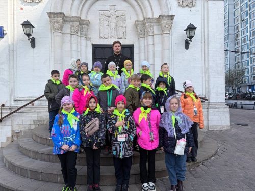 В гостях в храме священномученика Владимира, митрополита Киевского и Галицкого, в Свиблове побывали второклассники школы №281