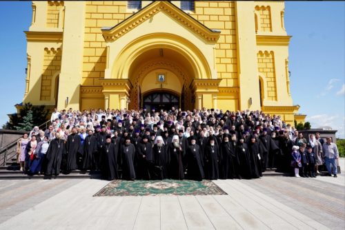 Духовник и заместитель директора по учебно-воспитательной работе школы имени преподобного Сергия Радонежского в Свиблово приняли участие во всероссийском Форуме руководителей православных школ в Нижнем Новгороде