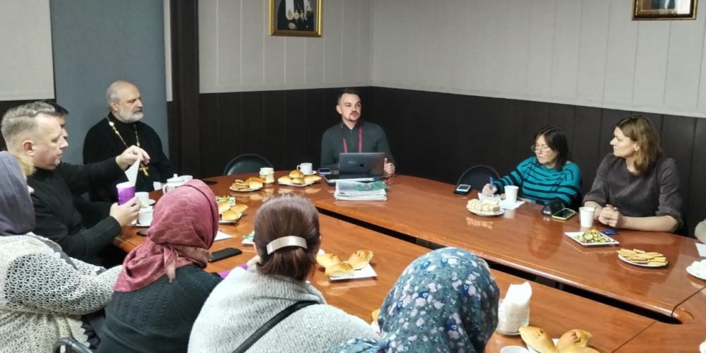 В рамках XII Окружных Рождественских Образовательных чтений в храме святого благоверного князя Димитрия Донского в Раеве состоялся семинар по программе «Московское долголетие»