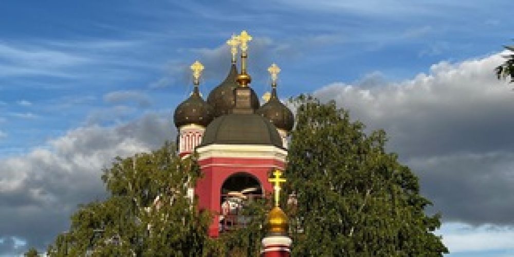 В храме Тихвинской иконы Божией Матери в Алексеевском состоялась онлайн-лекция на тему: «Психологизация общества как путь к нравственной деградации»