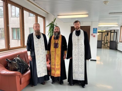 Посещение воинов священнослужителями и добровольцами в Госпитале для ветеранов войн №3