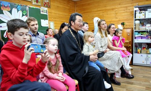 Пасхальный концерт в Воскресной школе «Ихтис» при храме блаженной Ксении Петербургской в Останкино