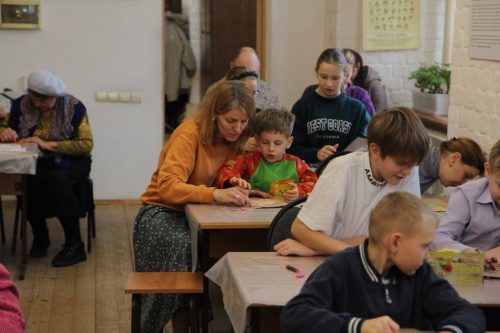 Художественный мастер-класс для детей в храме Тихвинской иконы Божией Матери в Алексеевском