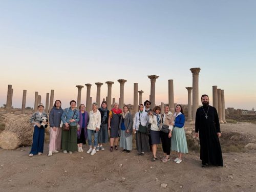 Прихожане храма Положения Ризы Пресвятой Богородицы во Влахерне, что в Леонове совершили паломничество по Пути Святого Семейства