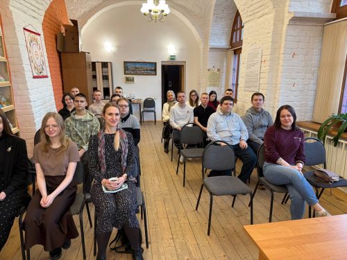 В храме Тихвинской иконы Божией Матери в Алексеевском прошла лекция на тему: «О смертной казни на кресте»