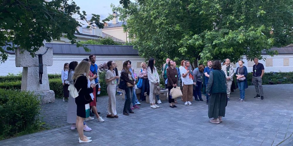 Прихожане храма Благовещения Пресвятой Богородицы в Раеве посетили экскурсию по ул. Волхонке
