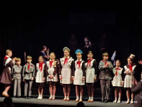 Воспитанники воскресной школы «Виноградинка» храма Владимирской иконы Божией Матери в Виноградове принимают участие в спектаклях в театре Русской Драмы