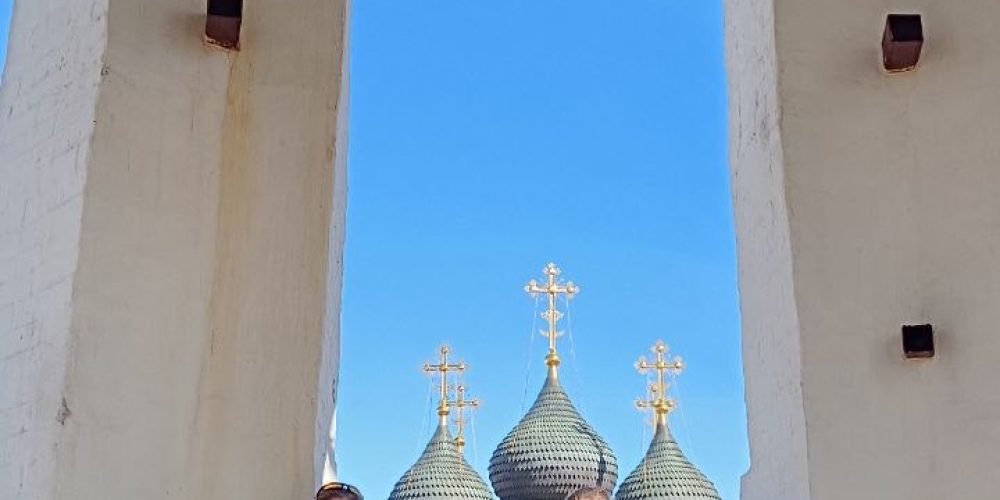 Представители воскресной школы «Ихтис» при храме Успения Пресвятой Богородицы в Останкине совершили паломничество в Высоко-Петровский мужской монастырь