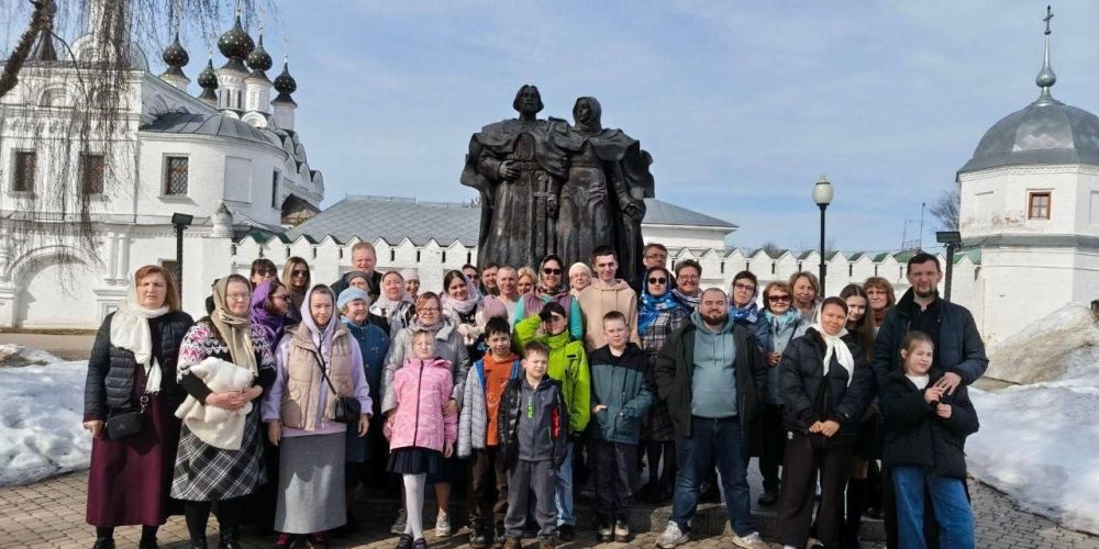 Прихожане храма Благовещения Пресвятой Богородицы в Раево совершили паломничество в город Муром