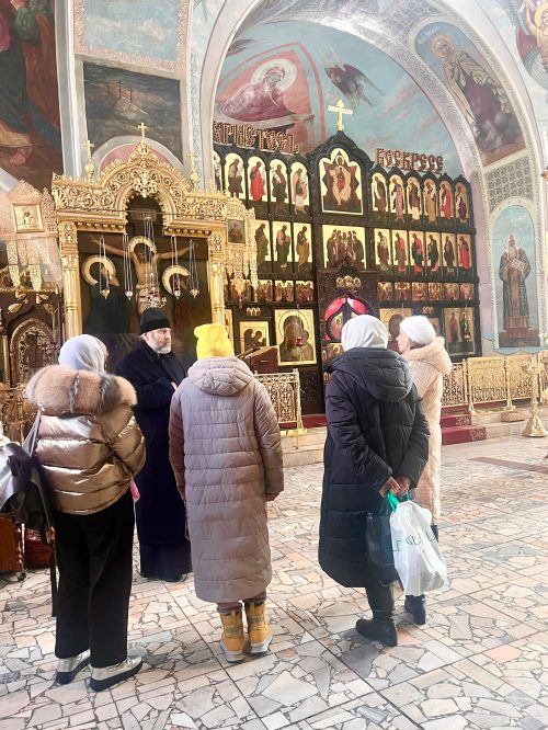 В храме святых мучеников Адриана и Наталии в Бабушкине состоялась экскурсия ко Дню гида, организованная в рамках акции «Московские истории» совместно с Комитетом по туризму города Москвы