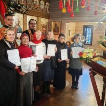 В храме иконы Божией Матери «Отрада и Утешение» в Ярославском состоялось вручение сертификатов выпускникам катехизаторских курсов
