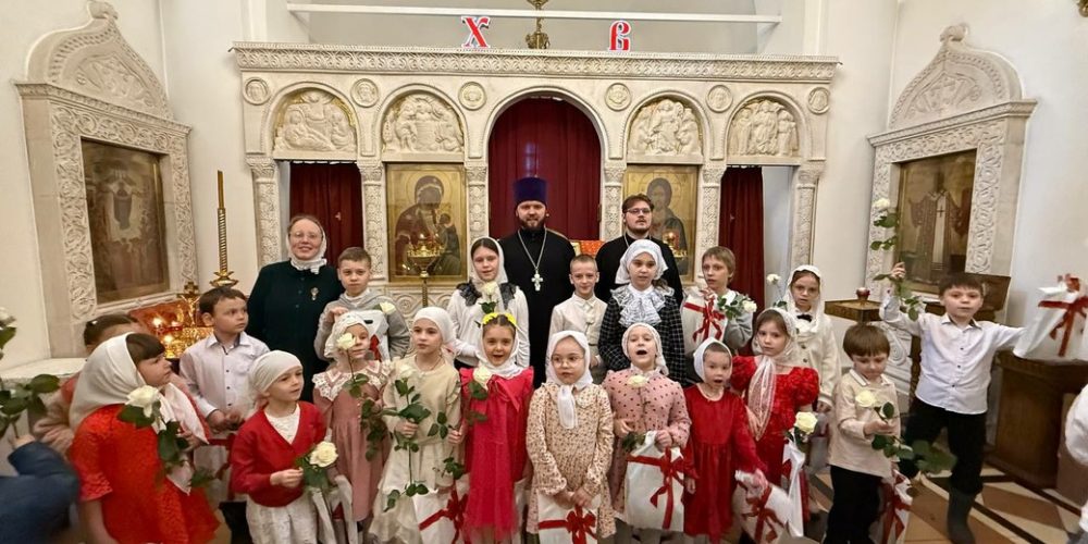 В храме священномученика Владимира, митрополита Киевского и Галицкого в Свиблове состоялся детский пасхальный праздник