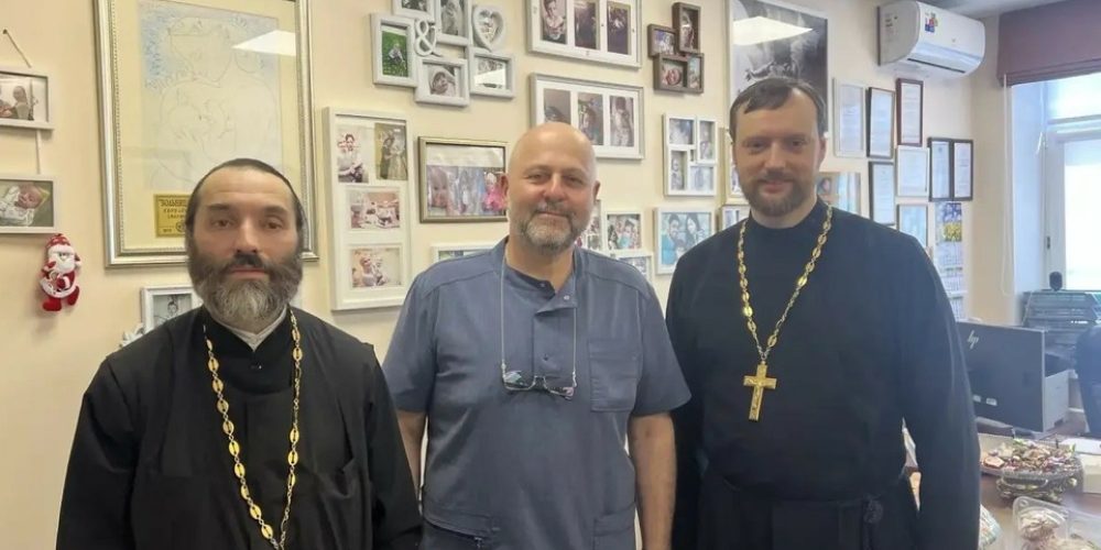 Клирики храмов викариатства посетили родильное отделение дома ГКБ № 20 им. А.К. Ерамишанцева