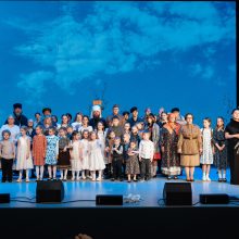 Митрополит Арсений посетил премьерный показ спектакля «Живи», поставленный приходом храма преподобного Сергия Радонежского в Бибиреве