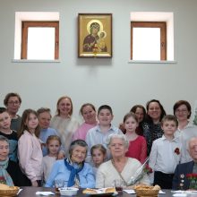 В храме святых равноапостольных Мефодия и Кирилла в Ростокине состоялась приходская встреча с ветеранами Великой Отечественной войны